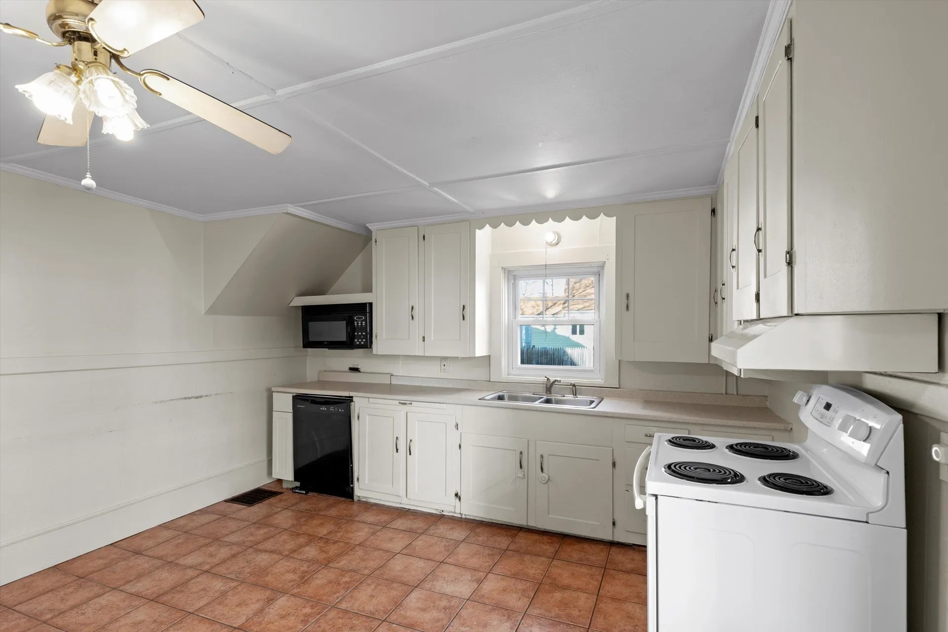9 Lincoln Street Rochester NH 03867