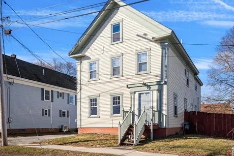 9 Lincoln Street Rochester NH 03867