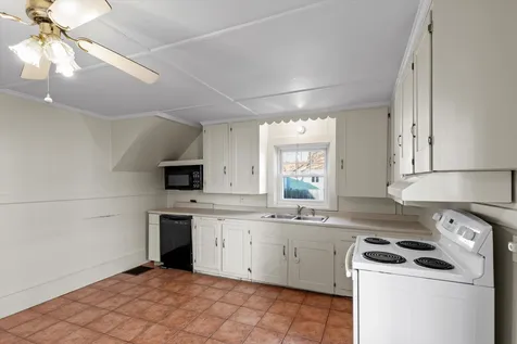 9 Lincoln Street Rochester NH 03867