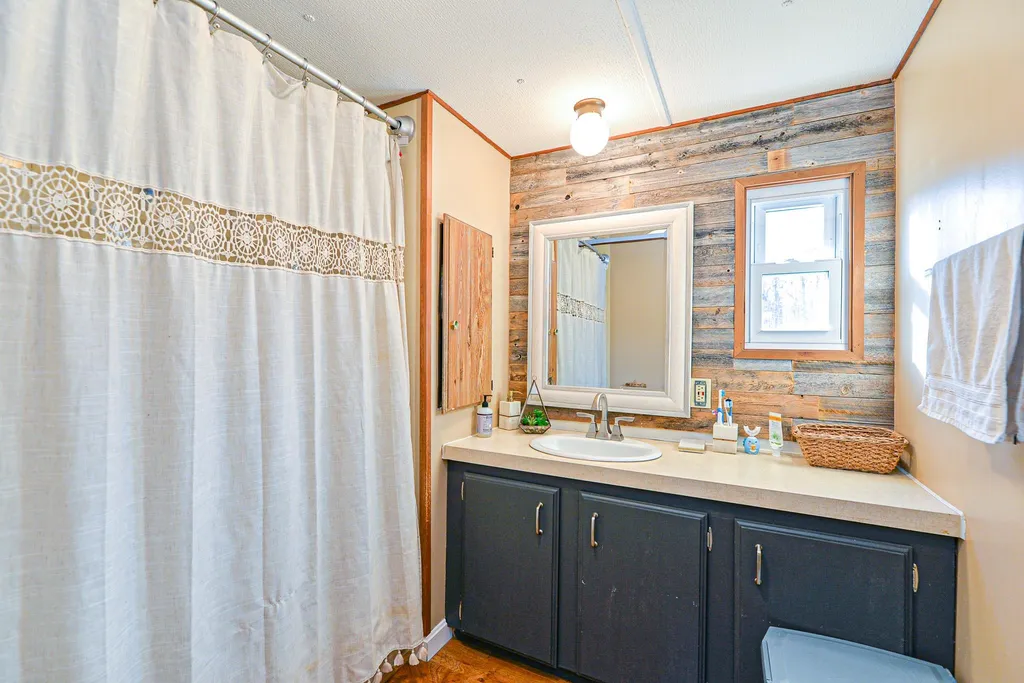513 Sherwood Glen Somersworth NH 03878