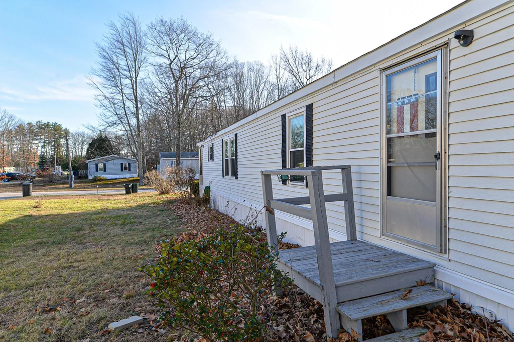 513 Sherwood Glen Somersworth NH 03878