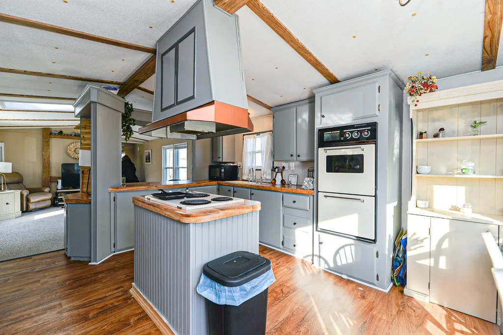 513 Sherwood Glen Somersworth NH 03878