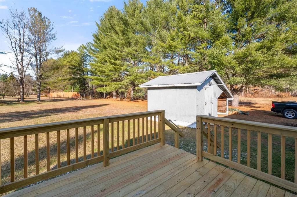 94 Range Road Franklin NH 03235
