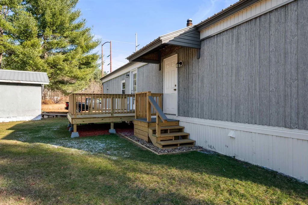 94 Range Road Franklin NH 03235