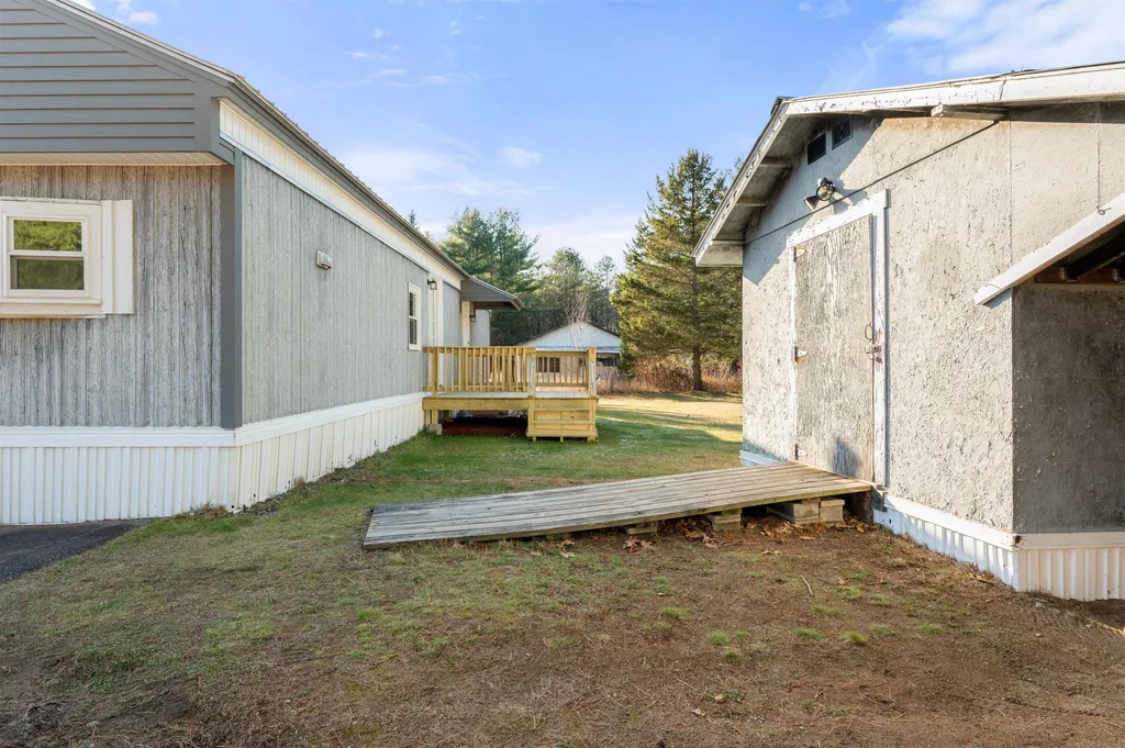 94 Range Road Franklin NH 03235