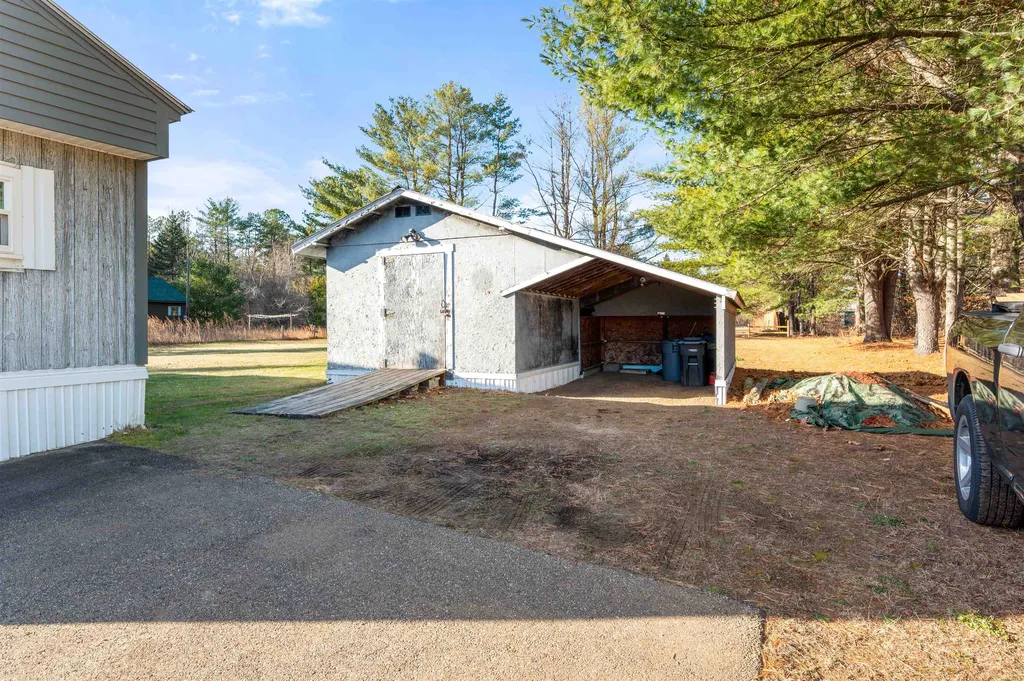 94 Range Road Franklin NH 03235