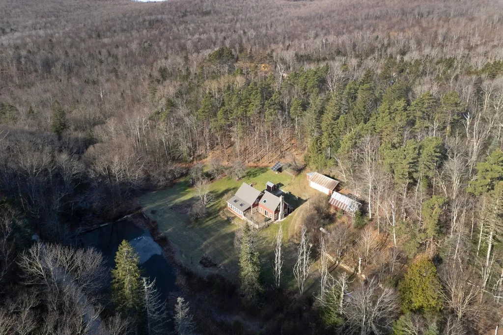 4396 Wheelerville Road Mendon VT 05701