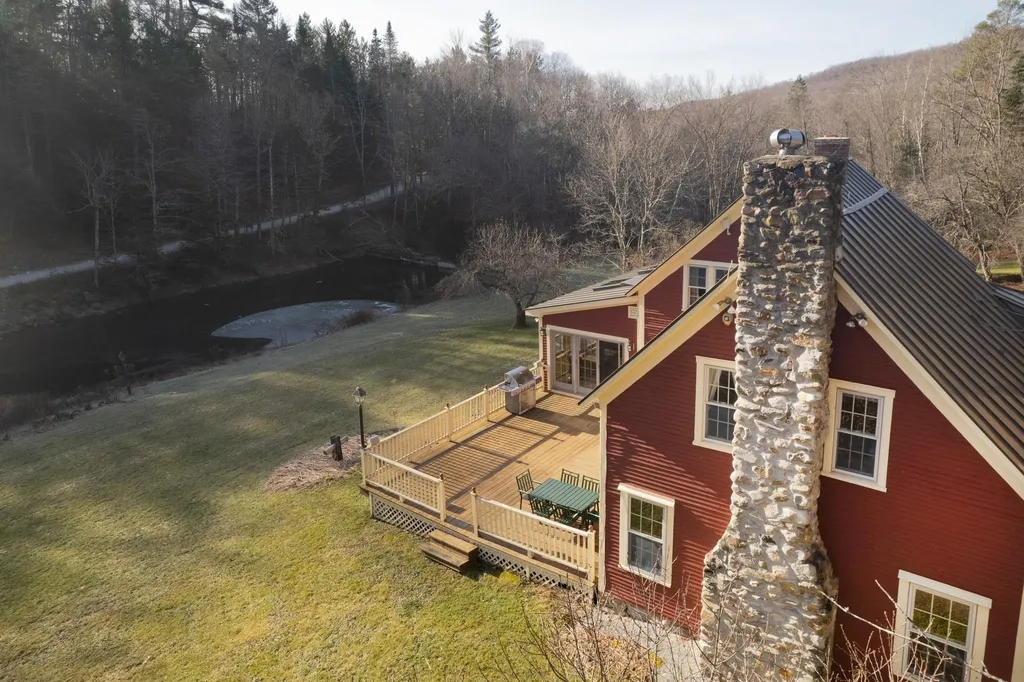 4396 Wheelerville Road Mendon VT 05701