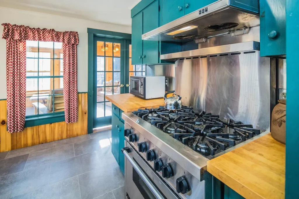 4396 Wheelerville Road Mendon VT 05701