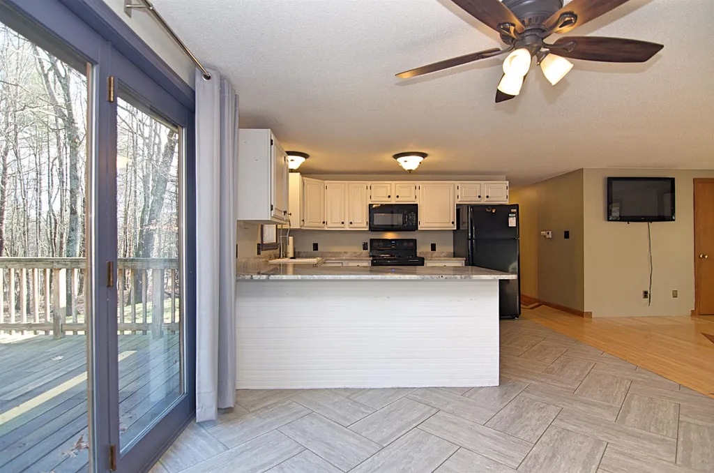 11 Sarah Lane Northfield NH 03276