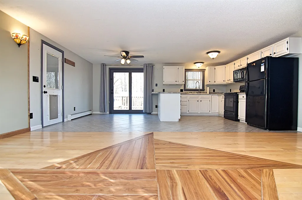 11 Sarah Lane Northfield NH 03276
