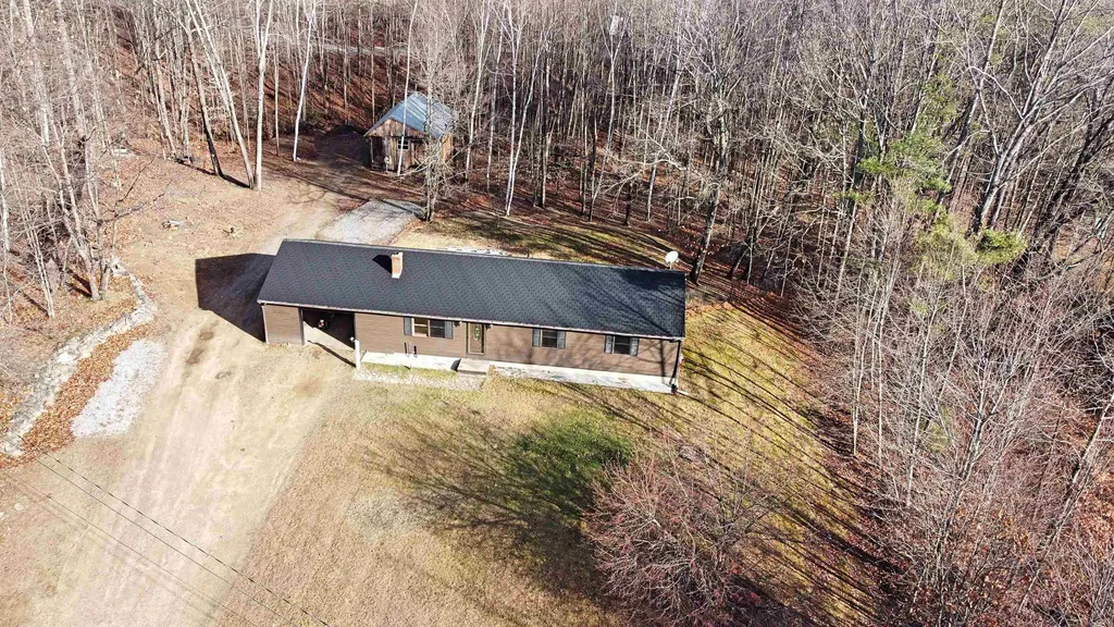 11 Sarah Lane Northfield NH 03276
