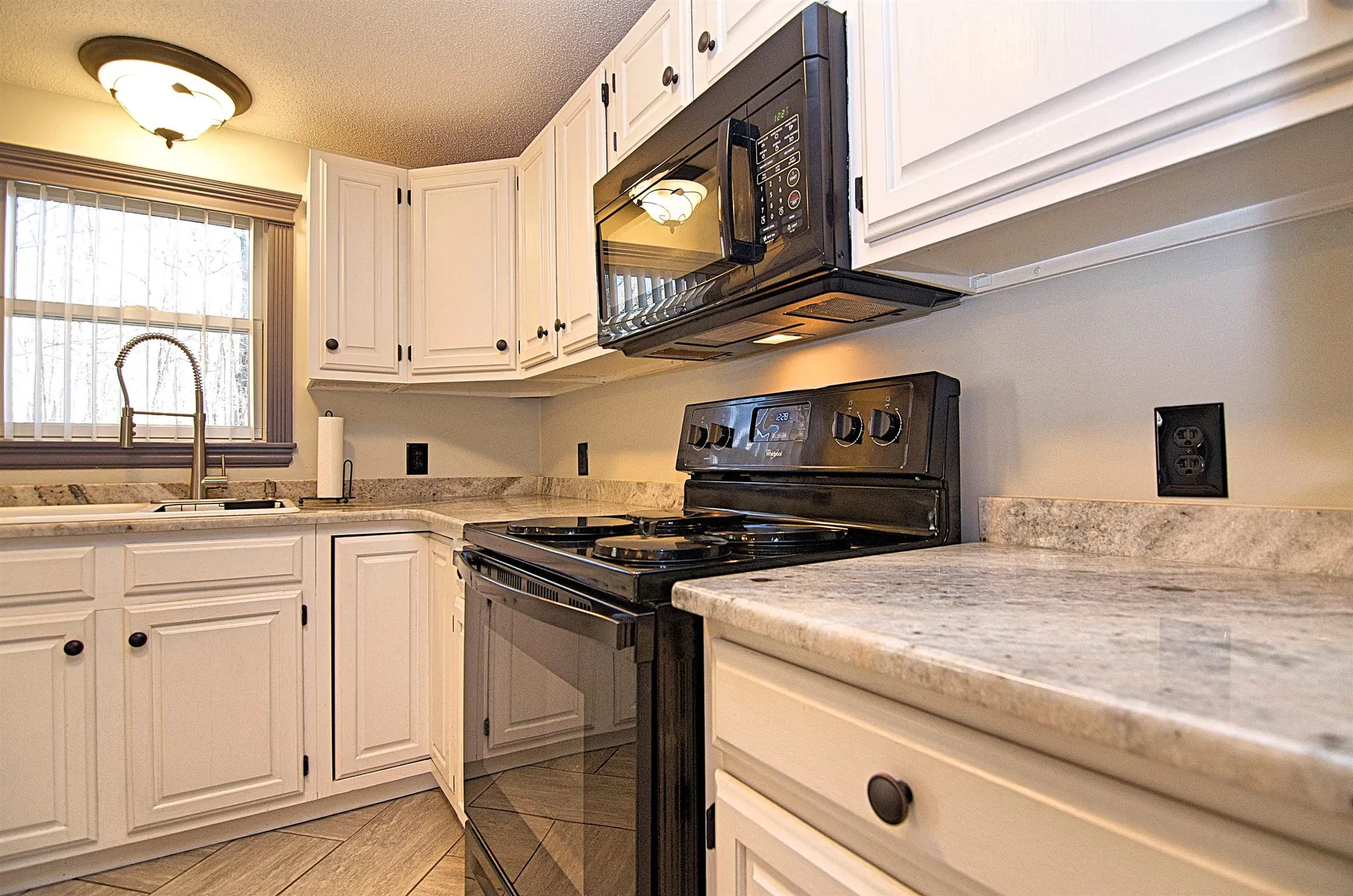 11 Sarah Lane Northfield NH 03276