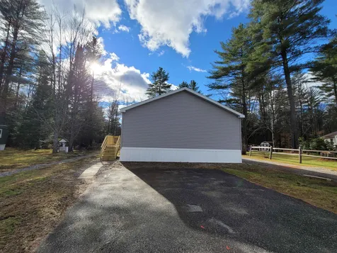 17 South Emperor Drive Concord NH 03303