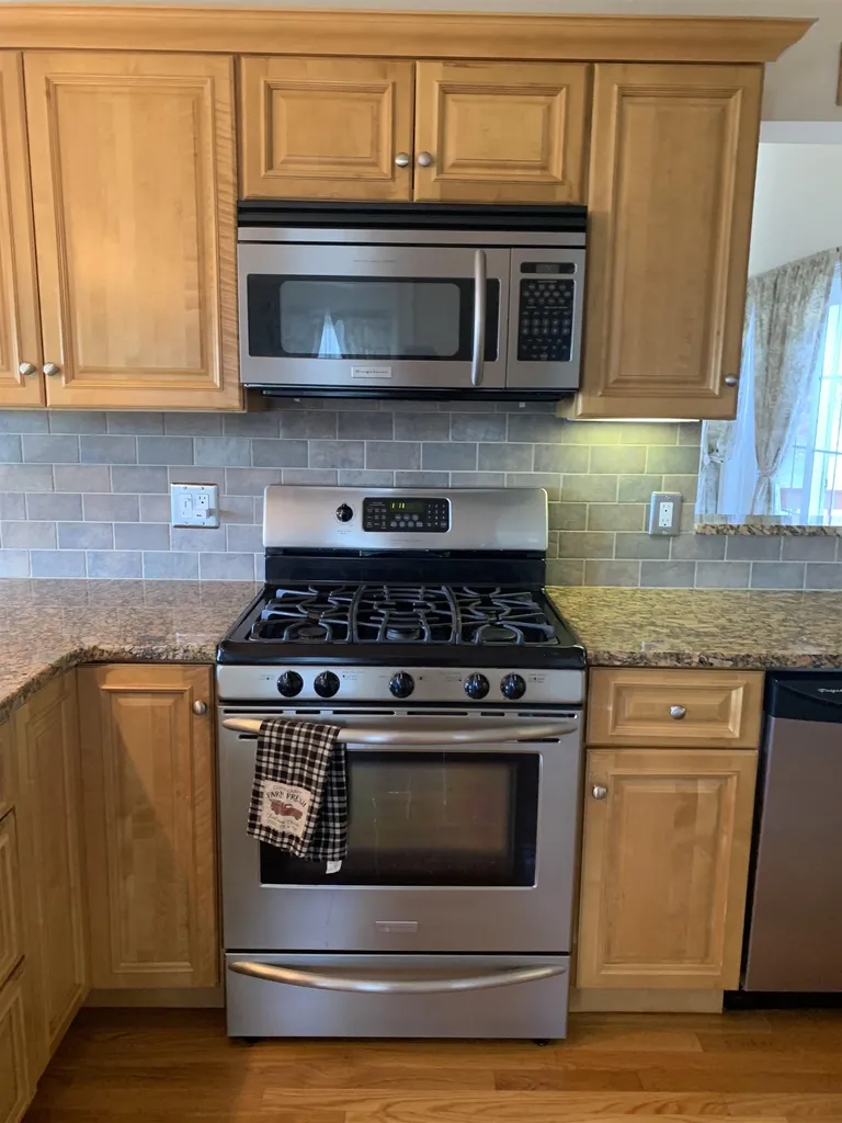 5 Clark Road East Kingston NH 03827