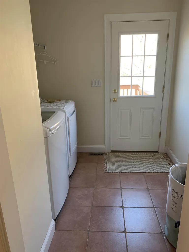5 Clark Road East Kingston NH 03827