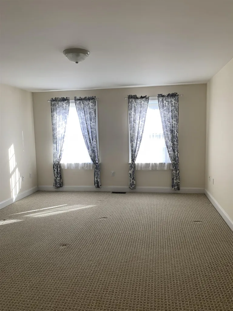 5 Clark Road East Kingston NH 03827
