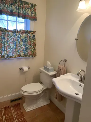 5 Clark Road East Kingston NH 03827
