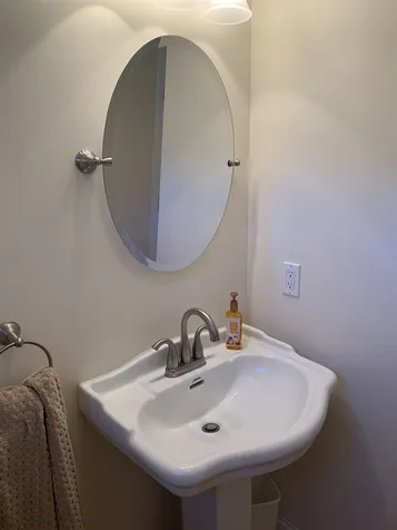 5 Clark Road East Kingston NH 03827