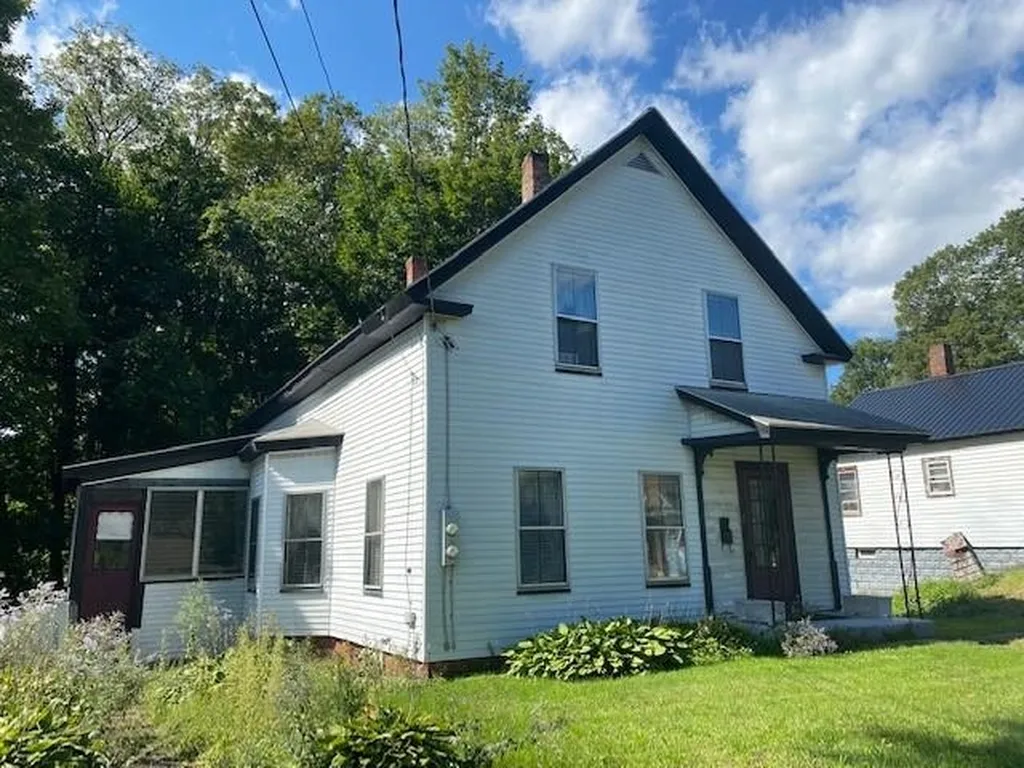 28 Tutherly Avenue Claremont NH 03743