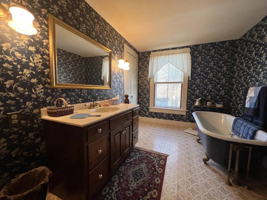 28 Tutherly Avenue Claremont NH 03743