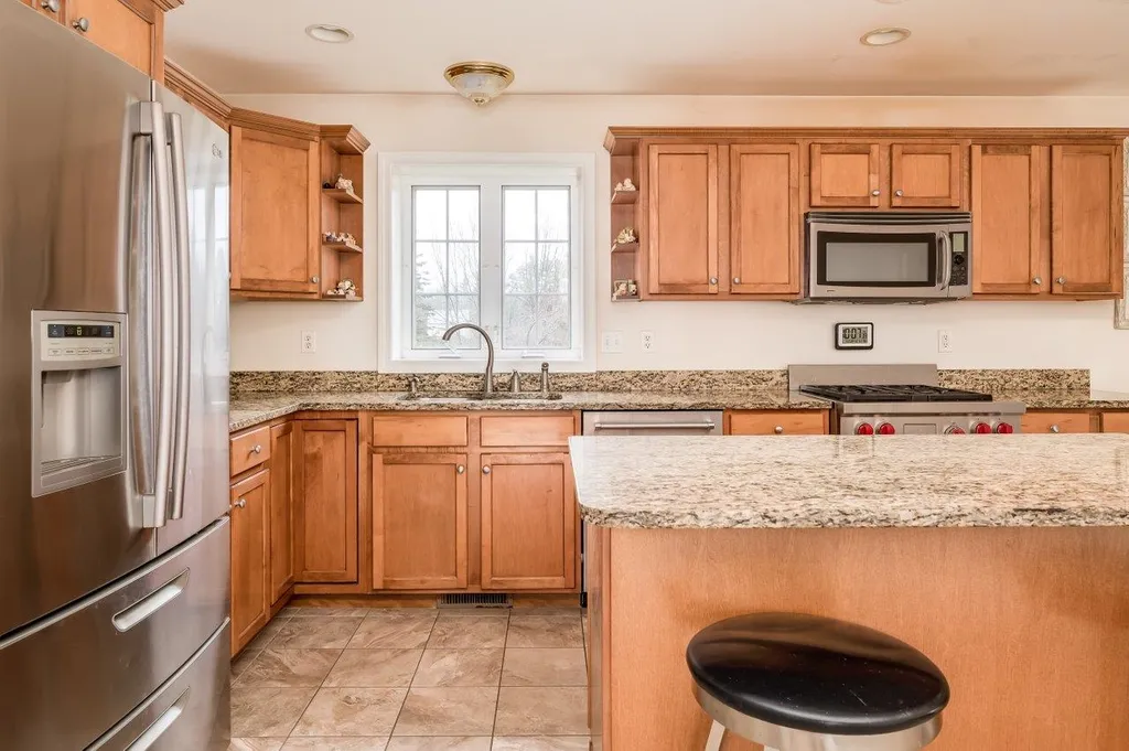 19 Winslow Drive Somersworth NH 03878