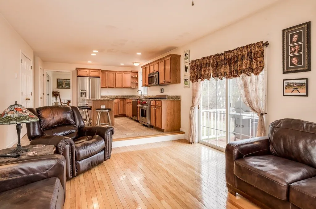 19 Winslow Drive Somersworth NH 03878