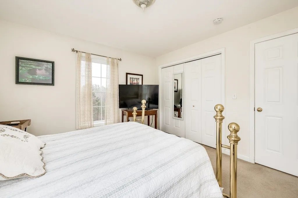 19 Winslow Drive Somersworth NH 03878