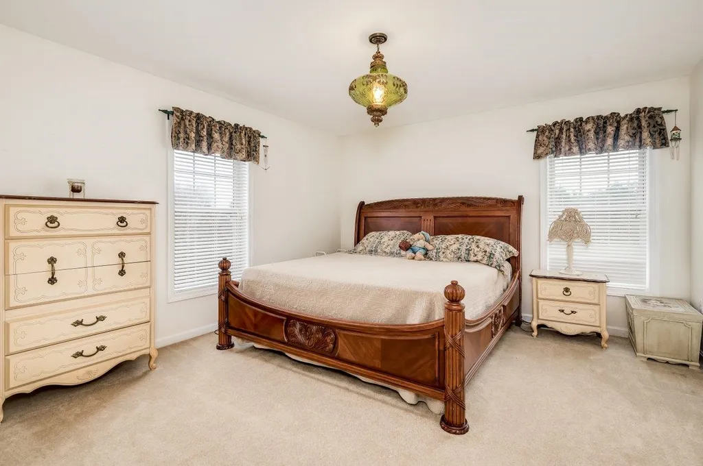 19 Winslow Drive Somersworth NH 03878
