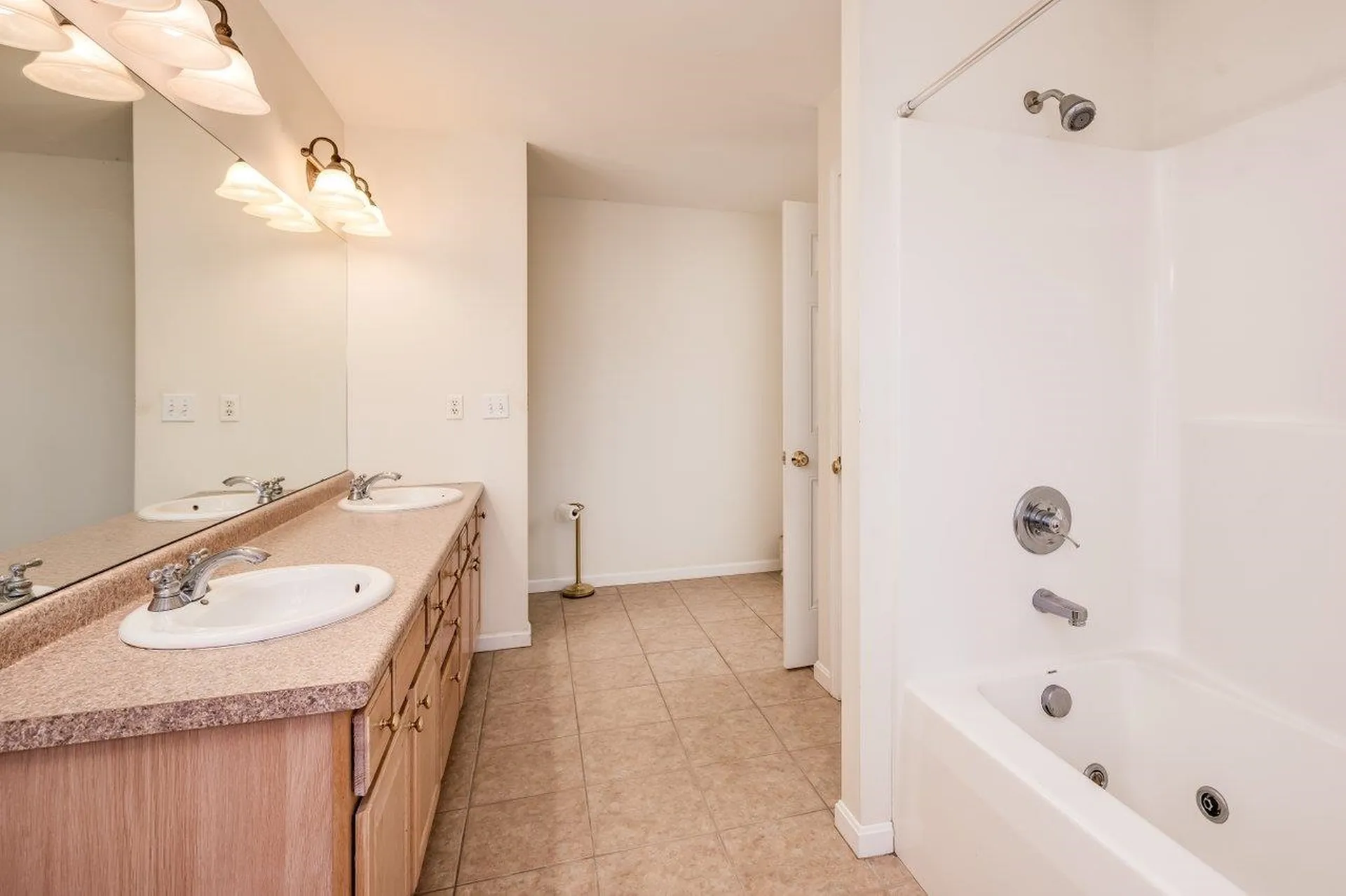 19 Winslow Drive Somersworth NH 03878