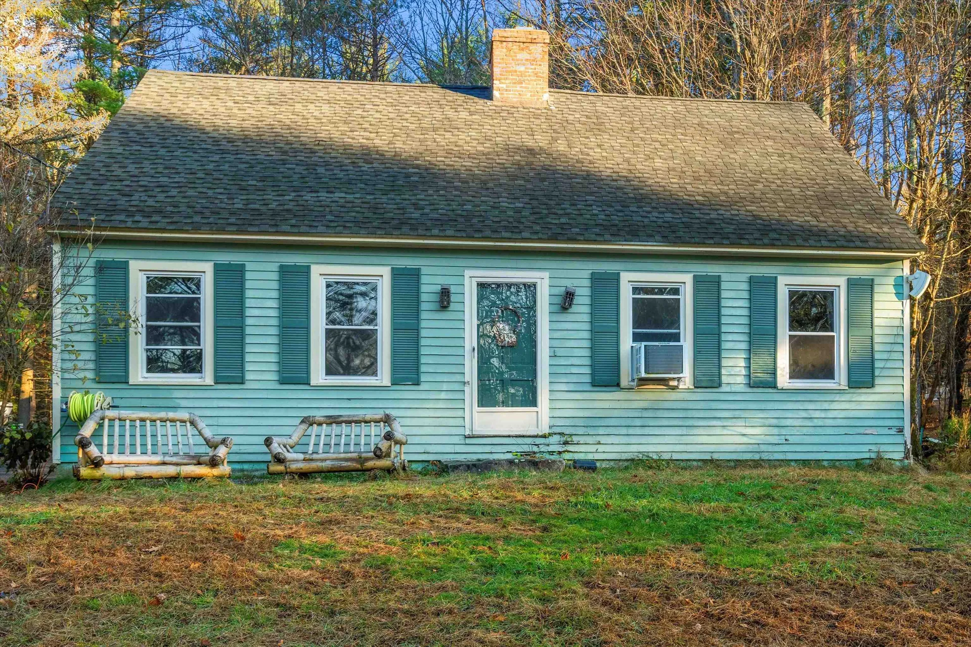 33 Sherwood Forest Road Weare NH 03281