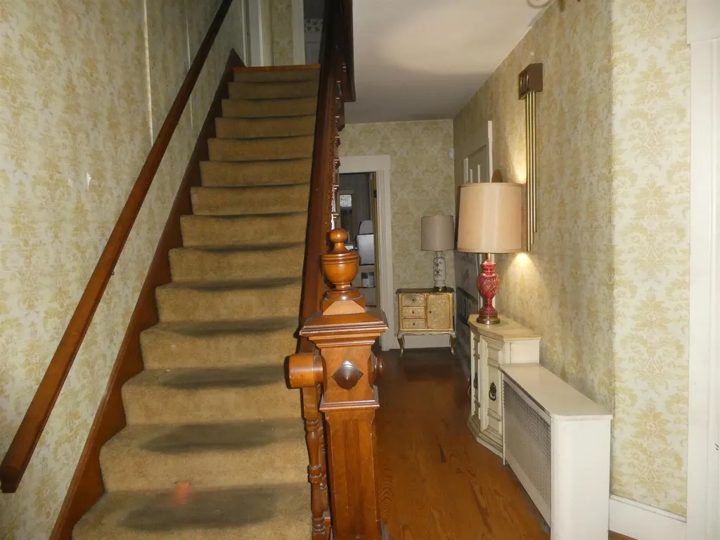 192 Mammoth Road Manchester NH 03103