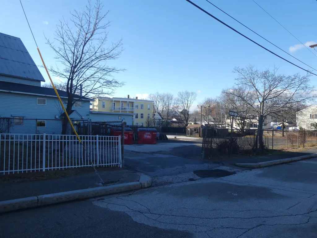 192 Mammoth Road Manchester NH 03103