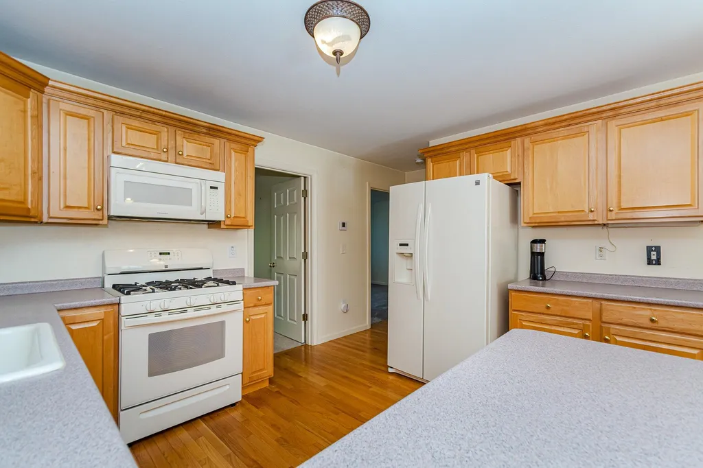 48 Pleasant Street Windham NH 03087