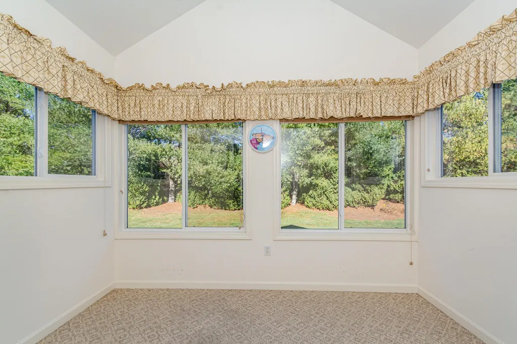 48 Pleasant Street Windham NH 03087