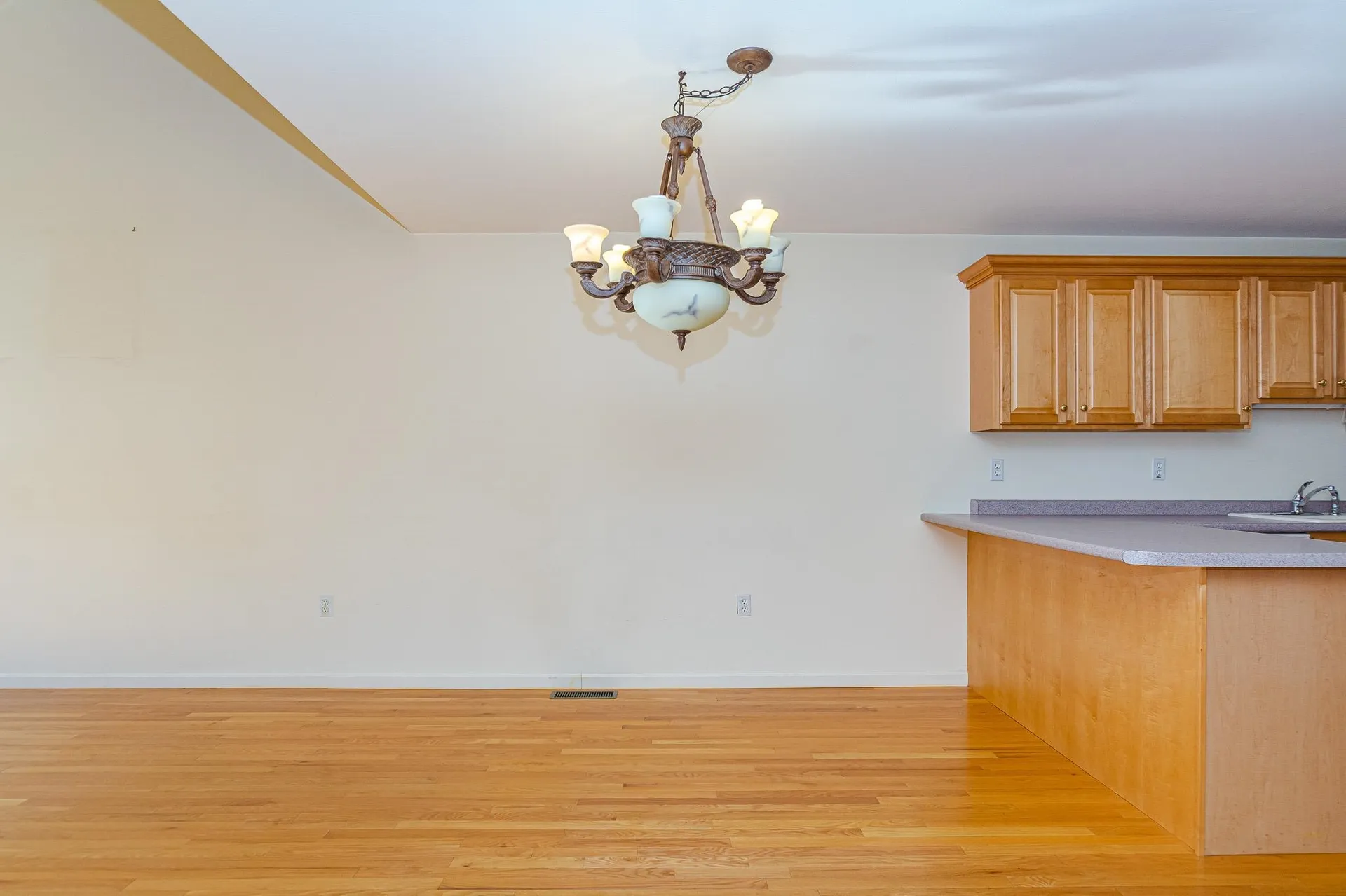 48 Pleasant Street Windham NH 03087