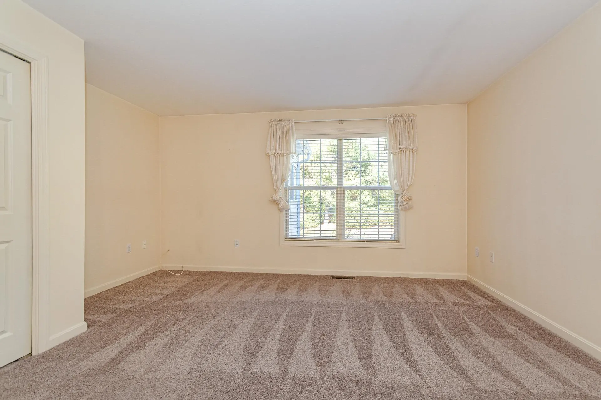 48 Pleasant Street Windham NH 03087