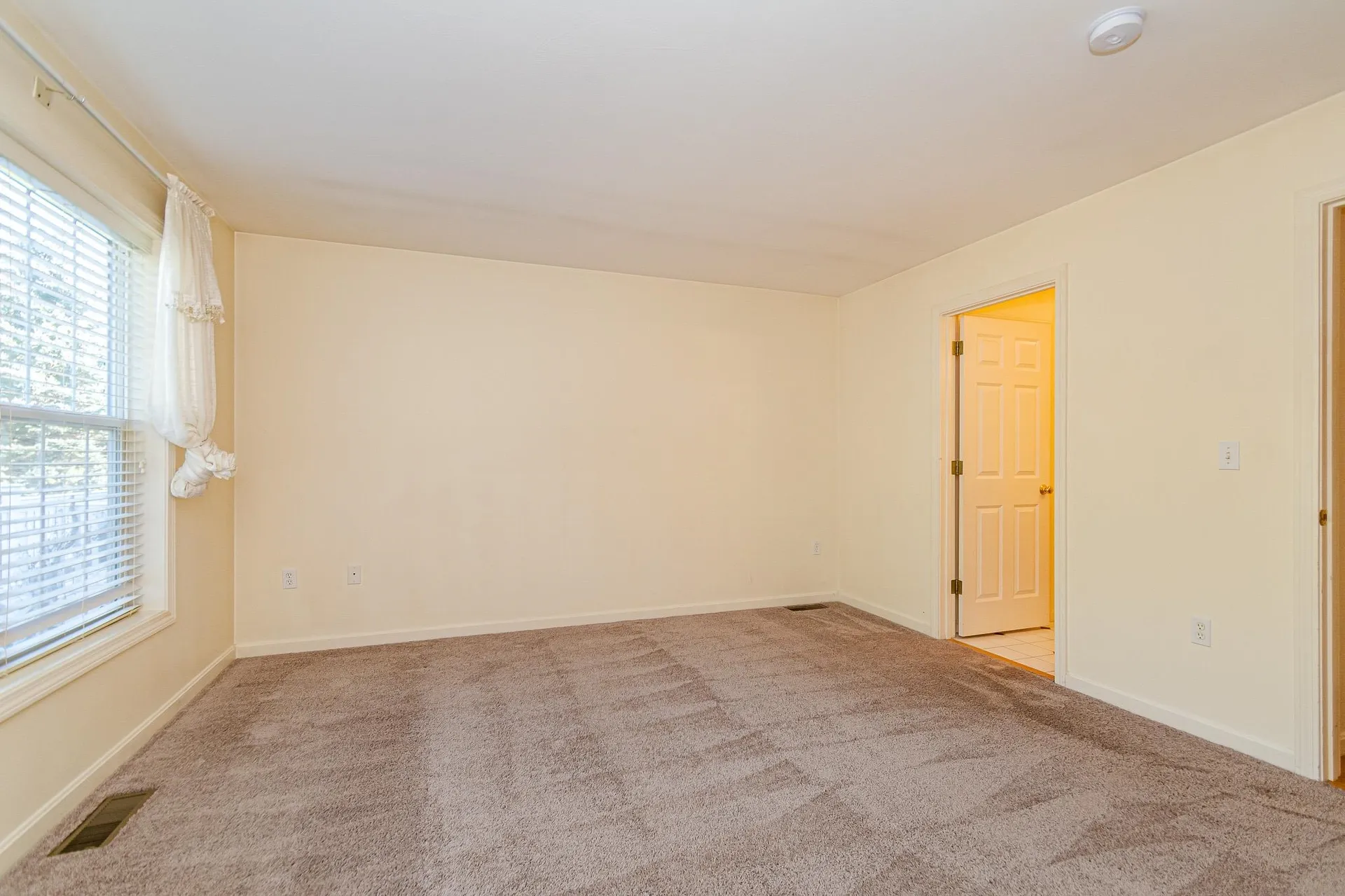 48 Pleasant Street Windham NH 03087