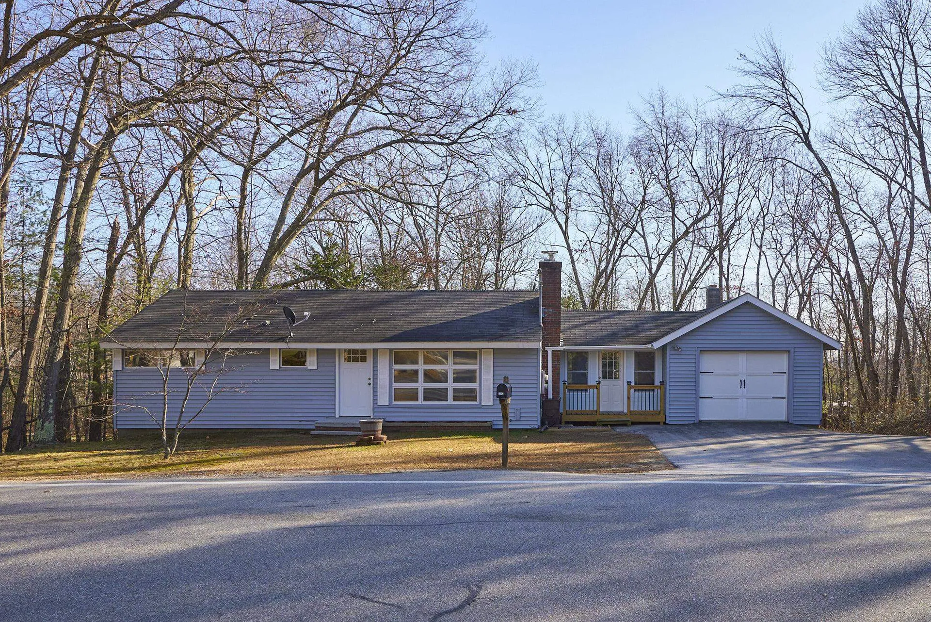 1283 Smyth Road Hooksett NH 03106