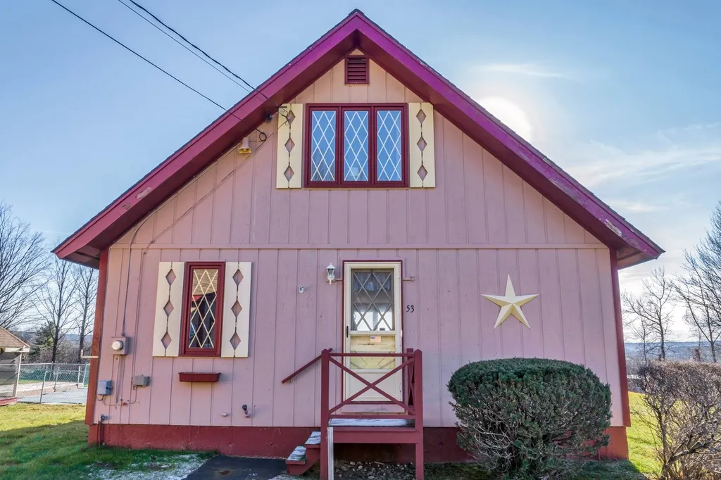53 Vista Heights Tilton NH 03276