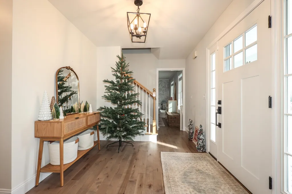 80 Juniper Circle Auburn NH 03032