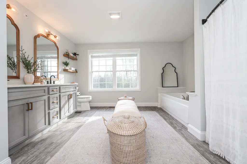 80 Juniper Circle Auburn NH 03032