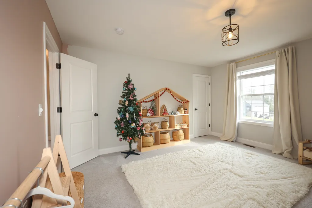 80 Juniper Circle Auburn NH 03032