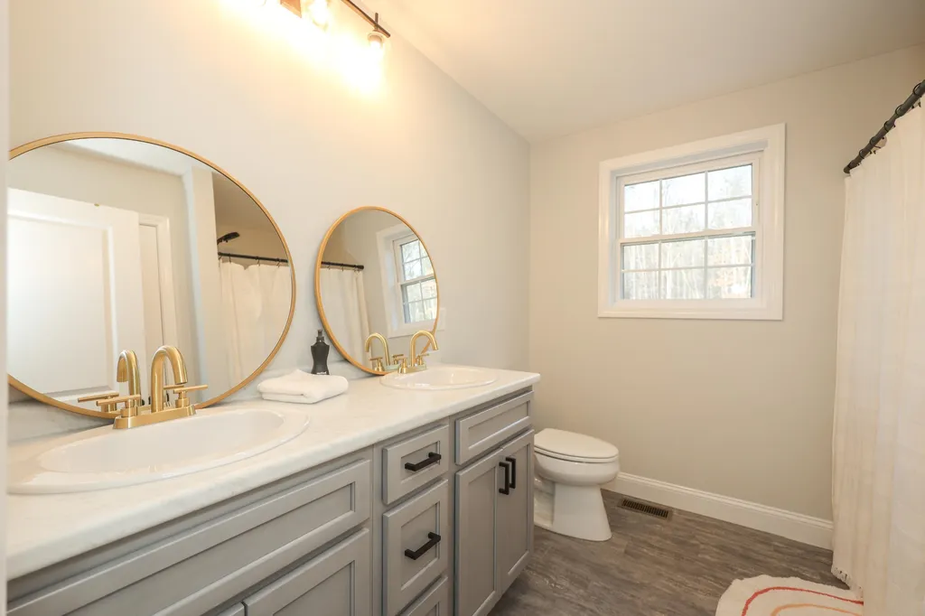 80 Juniper Circle Auburn NH 03032
