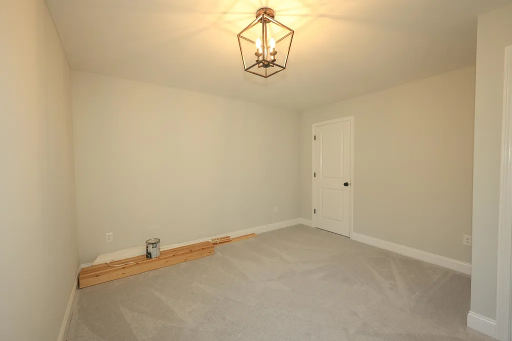 80 Juniper Circle Auburn NH 03032