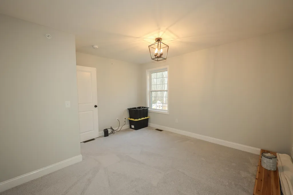 80 Juniper Circle Auburn NH 03032