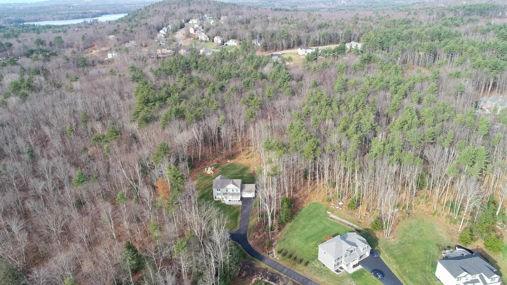 80 Juniper Circle Auburn NH 03032