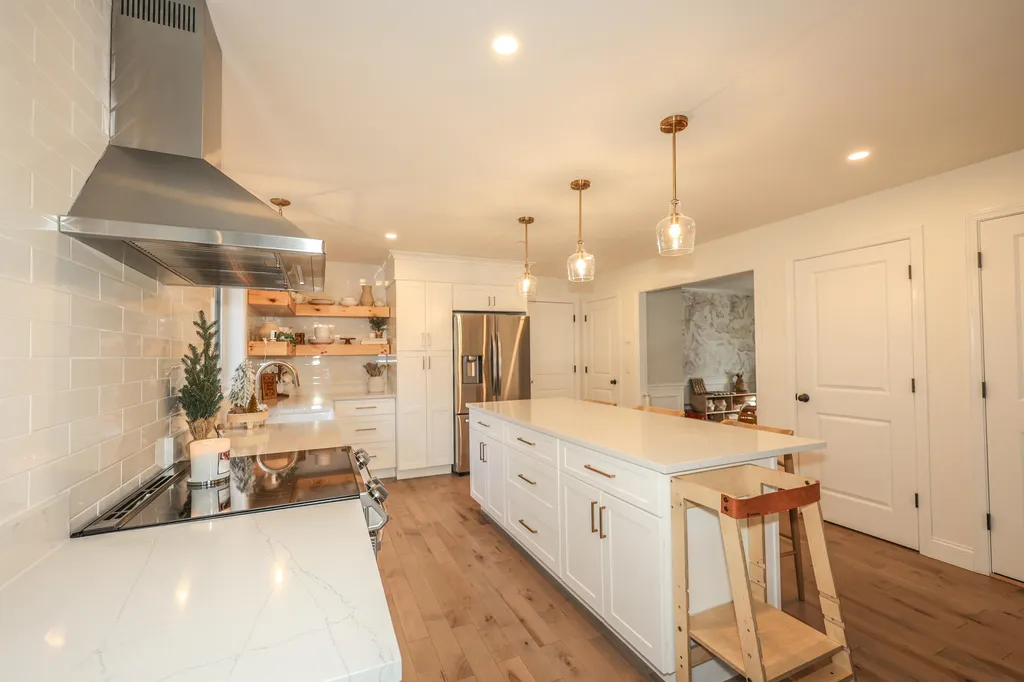 80 Juniper Circle Auburn NH 03032