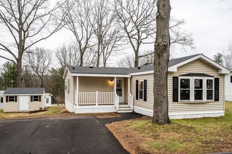 7 North Cranberry Lane Rochester NH 03867