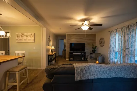 5 Atlas Place Derry NH 03038